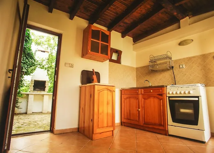 Guest house Yoanna 2*