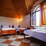 Yoanna Guest house 2*